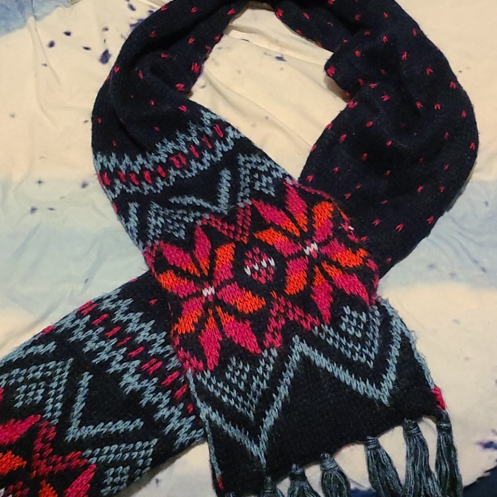 Vintage Long Knit Fair Isle AE Scarf